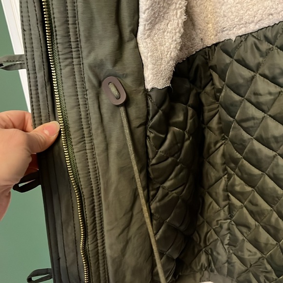 American Eagle Outfitters AEO - Parka with fuzzy shearling lining and hood XS - Picture 8 of 17